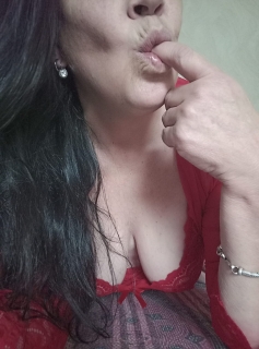 SOFIA PORTUGUESA 50TONA PELUDA CONVÍVIO E MASSAGEM