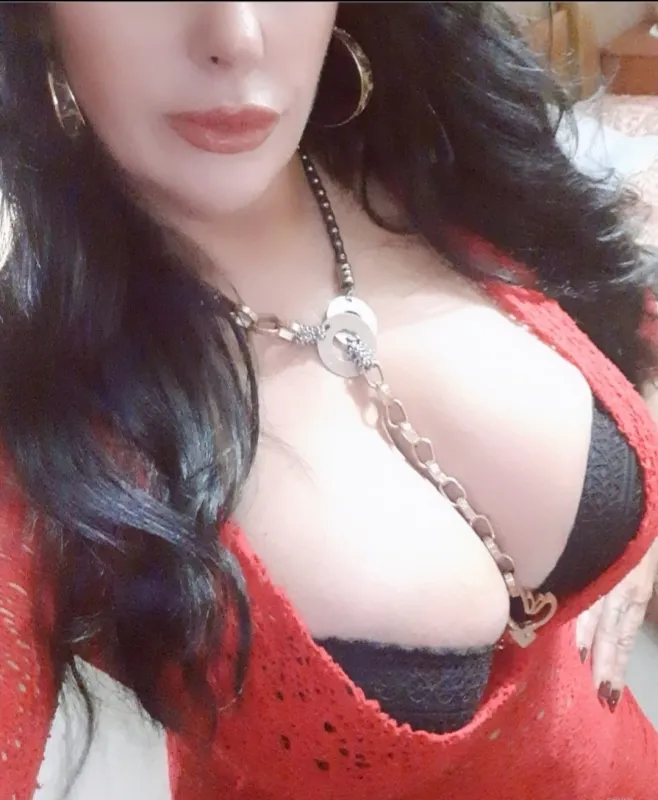 MORENA CAVALONA EM OVAR CAIS DA RIBEIRA