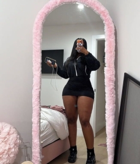 Africana ????   gostosa 