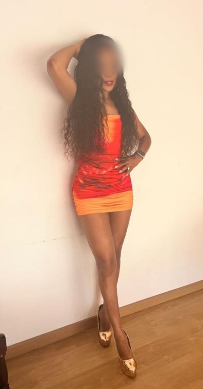 Bella linda morena meiga desinibid FotosReais