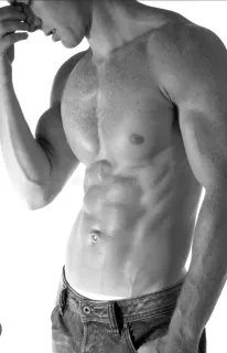 Acompanhante Masculino Discreto e Elegante 