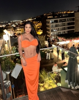 Morena de luxo 