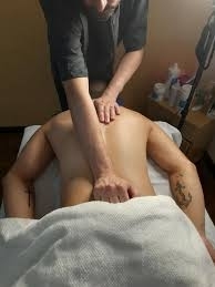 Victor. Para homens discretos afim de relaxar ????