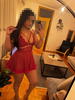 Lara 1Vez A linda simpática desinibd massg