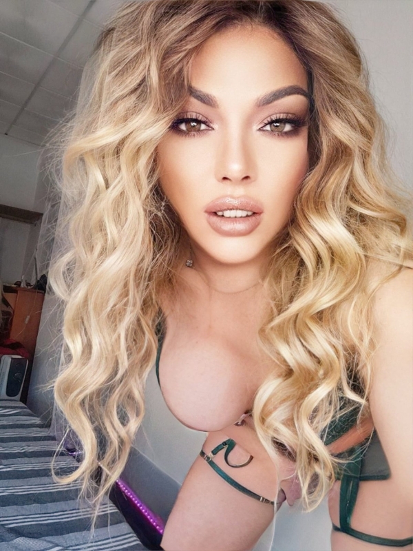 Travesti portuguesa Renata